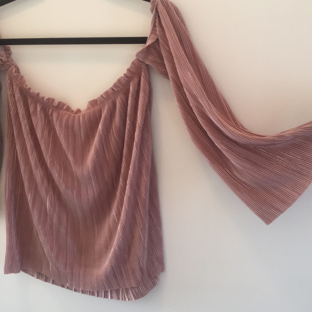 NWT Cold Shoulder Blush Blouse